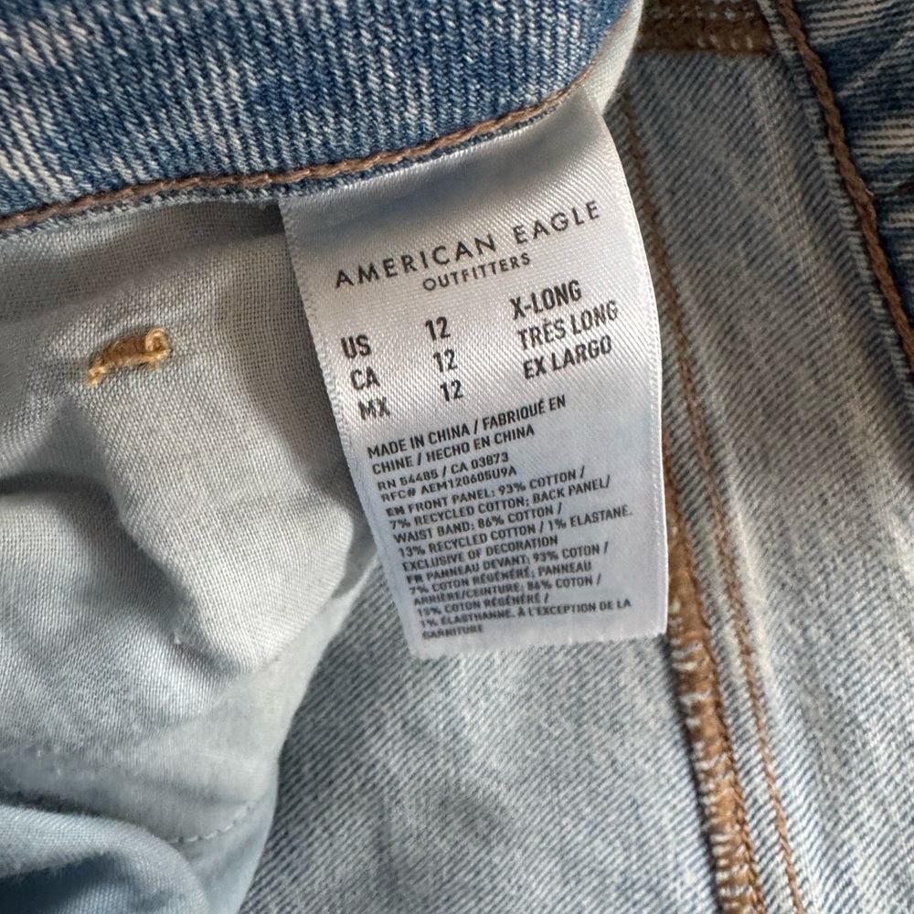 American Eagle Outfitters Light Blue Strigid  Jeans Extra Long - Picture 3 of 3